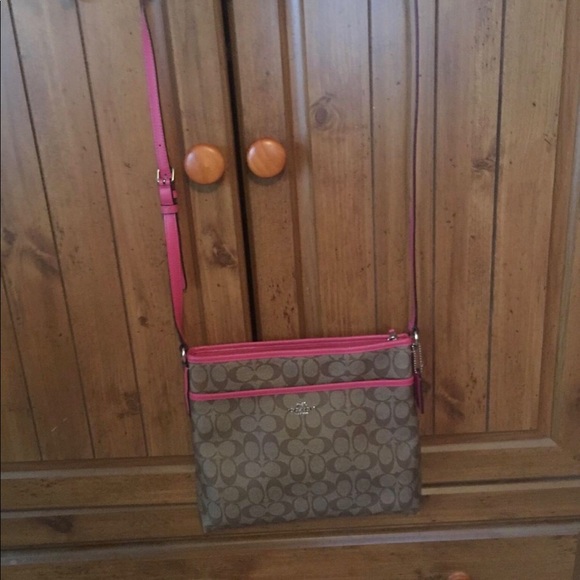 Coach Messenger Crossbody - Picture 2 of 3